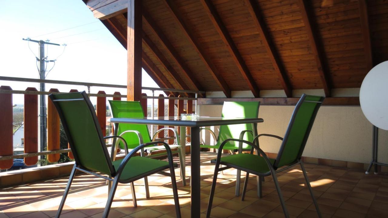 Les Brimbelles Apartment Hottviller Bagian luar foto